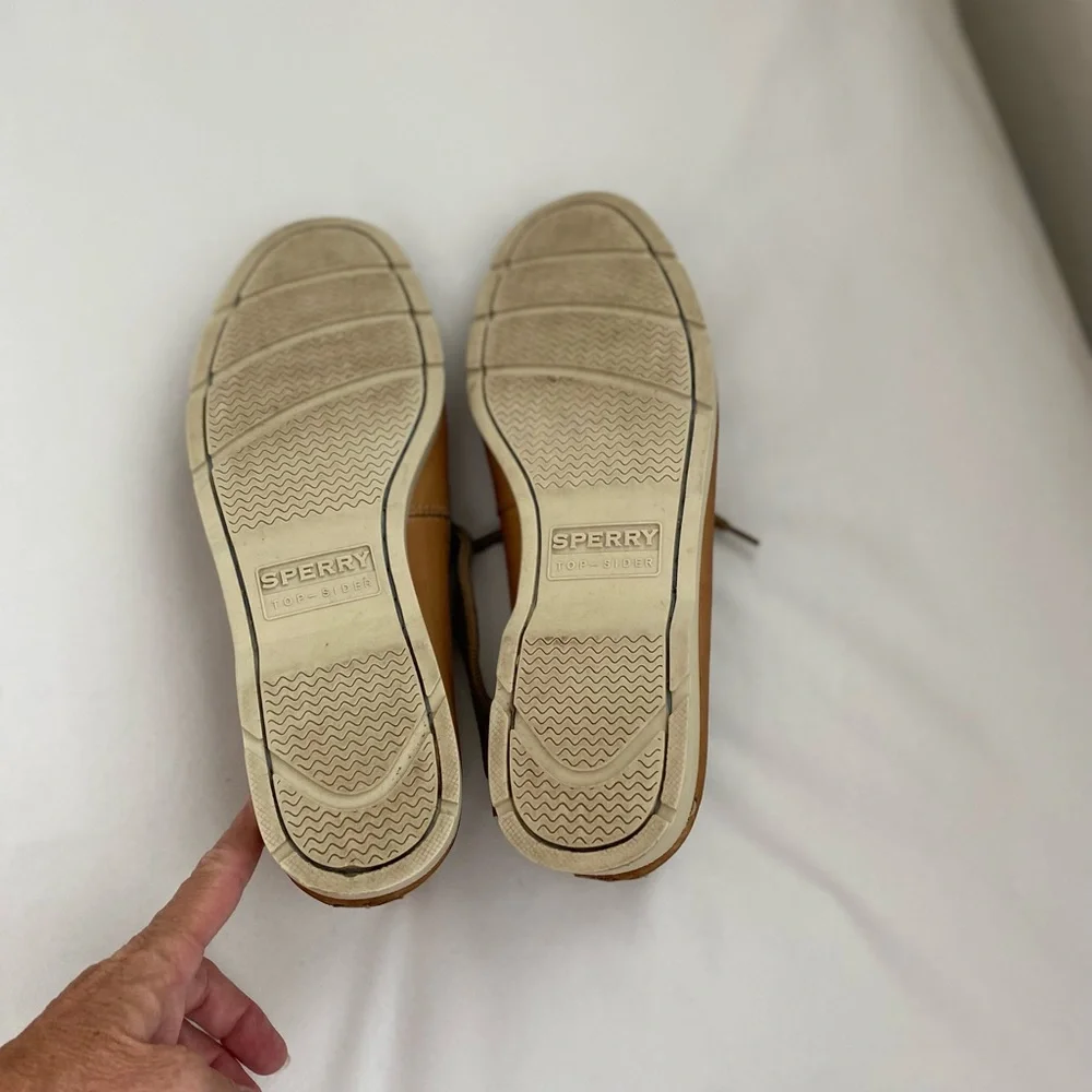 Men’s Sperry Authentic Original 2-Eye Boat Shoe Size 8M. Lace closure. Leather